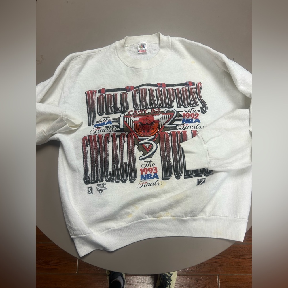 Vintage 1993 Chicago bulls sweatshirtl sweater   white size large - Picture 7 of 7